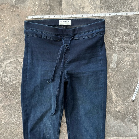 We The Free Free People Cropped Blue Jeans Denim Size Small - Picture 9 of 9